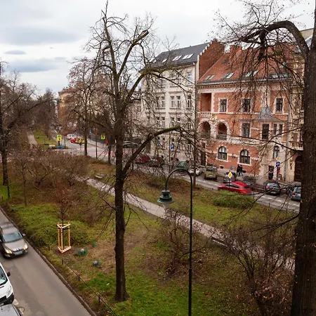 Househost Retoryka アパート